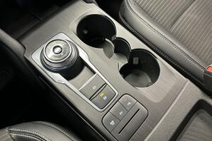 Ford Kuga esikatselu 23