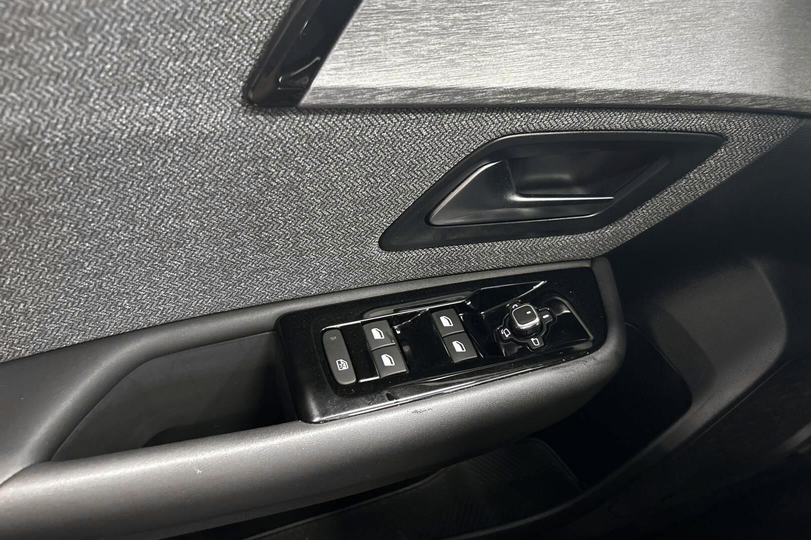 Citroen C5 X iso kuva 32