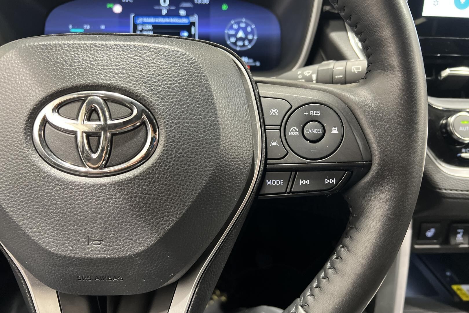 Toyota Corolla Cross iso kuva 16