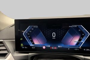 BMW i4 esikatselu 14