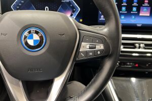 BMW i4 esikatselu 25