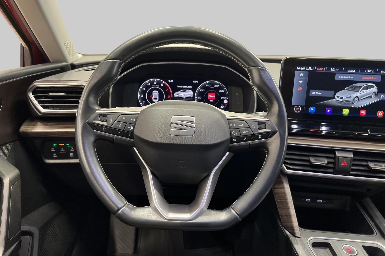 Seat Leon iso kuva 37