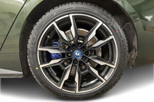 BMW i4 esikatselu 13