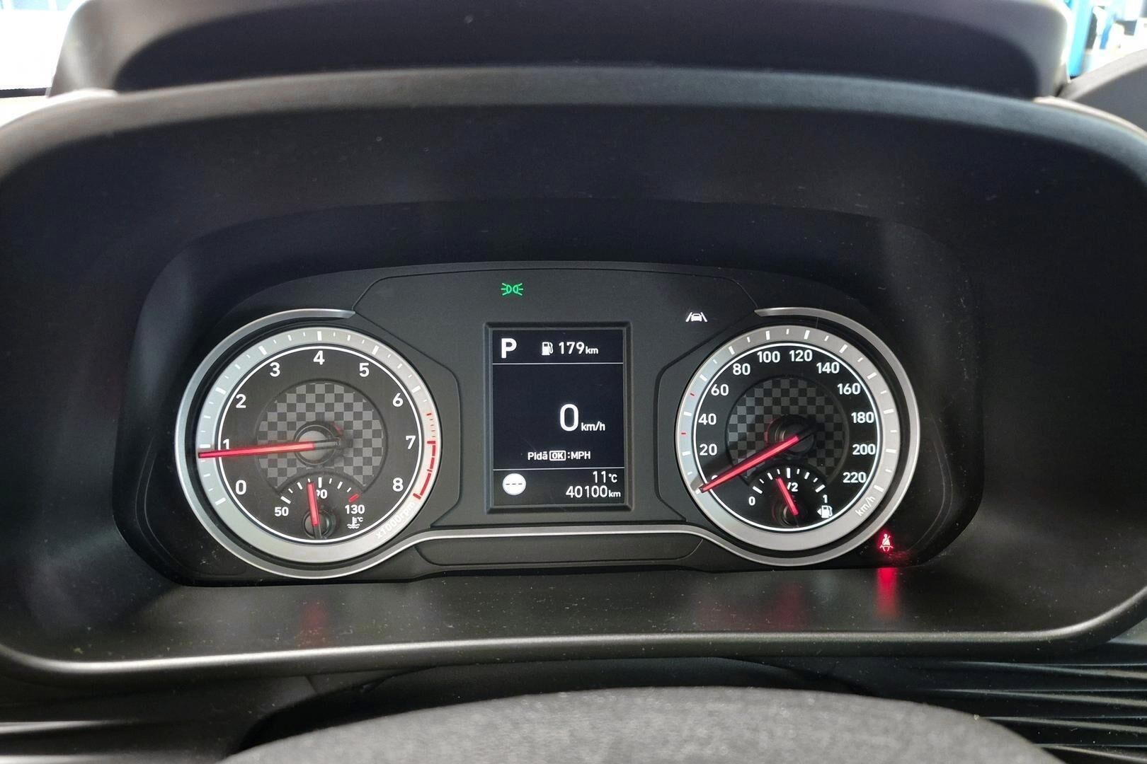 Hyundai i20 Hatchback iso kuva 14