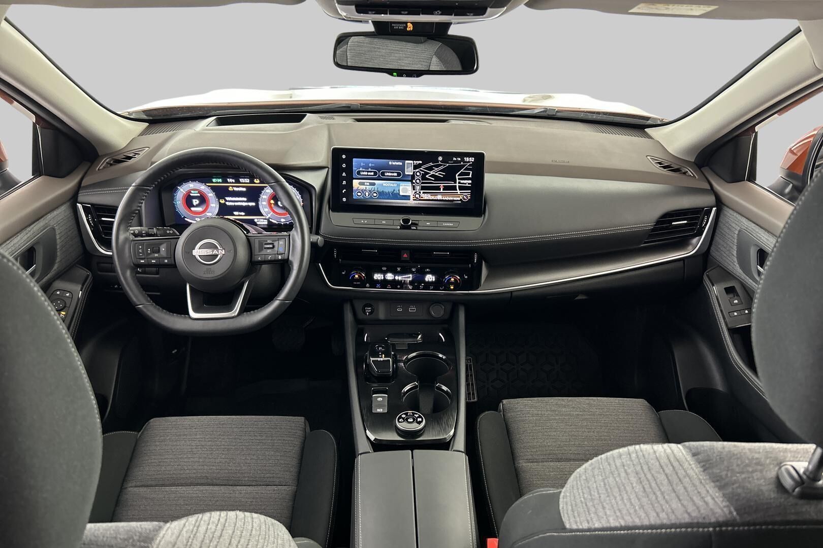 Nissan X-Trail iso kuva 10