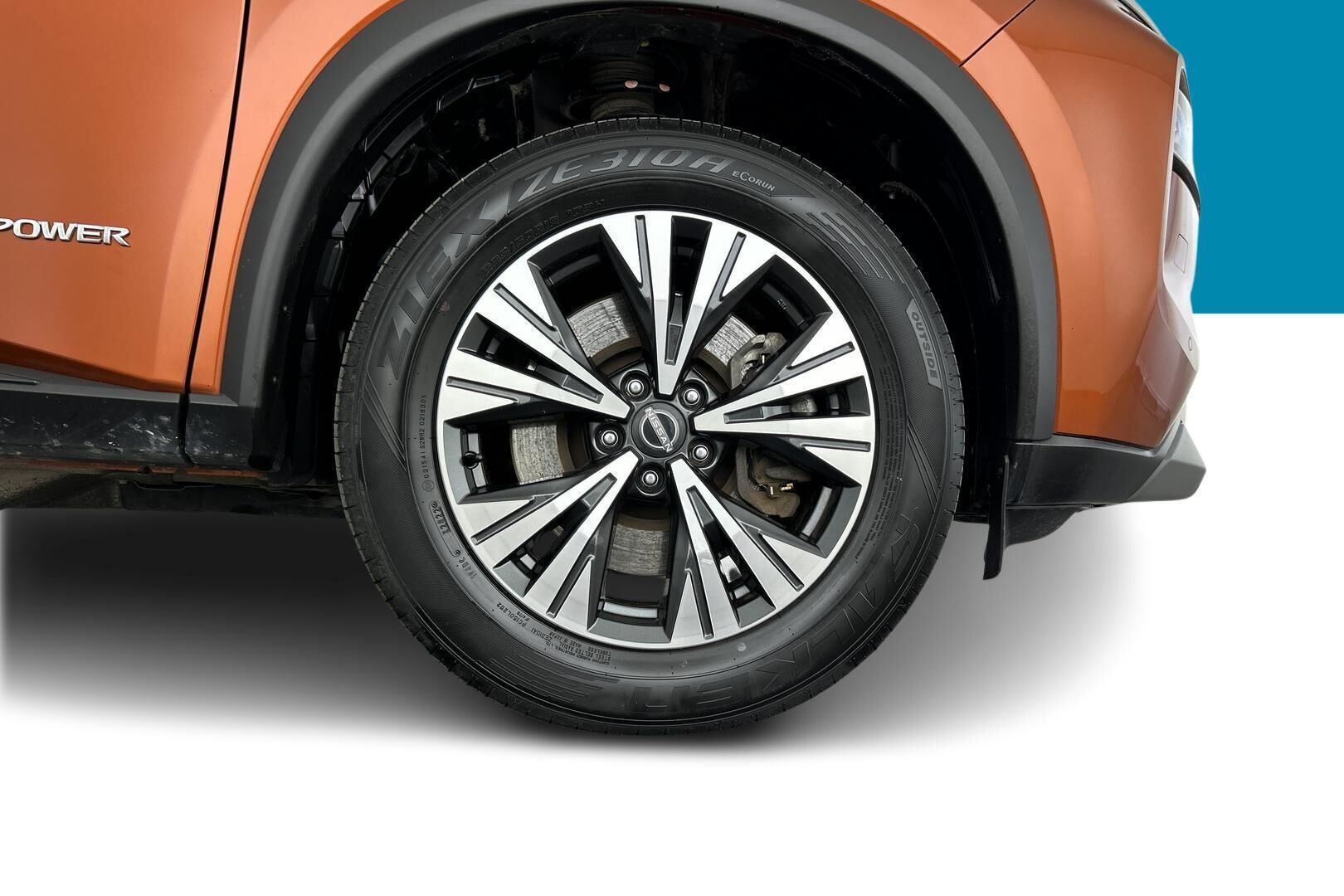 Nissan X-Trail iso kuva 12