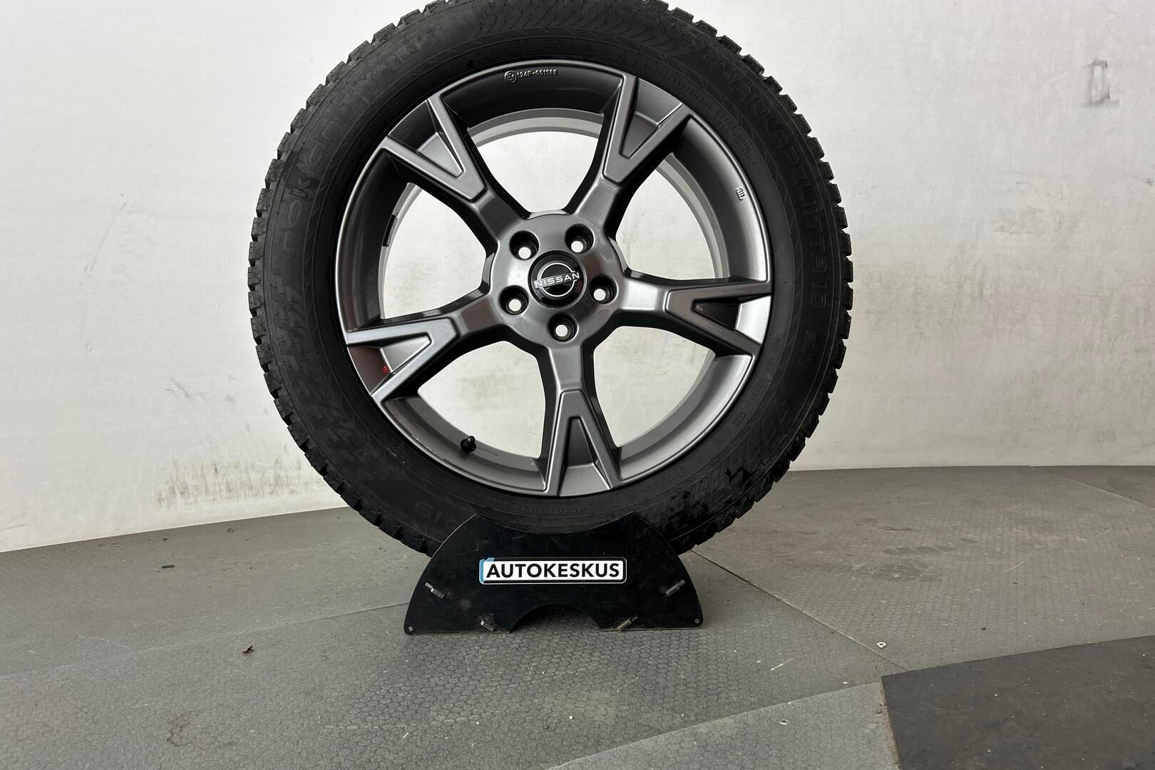 Nissan X-Trail iso kuva 13