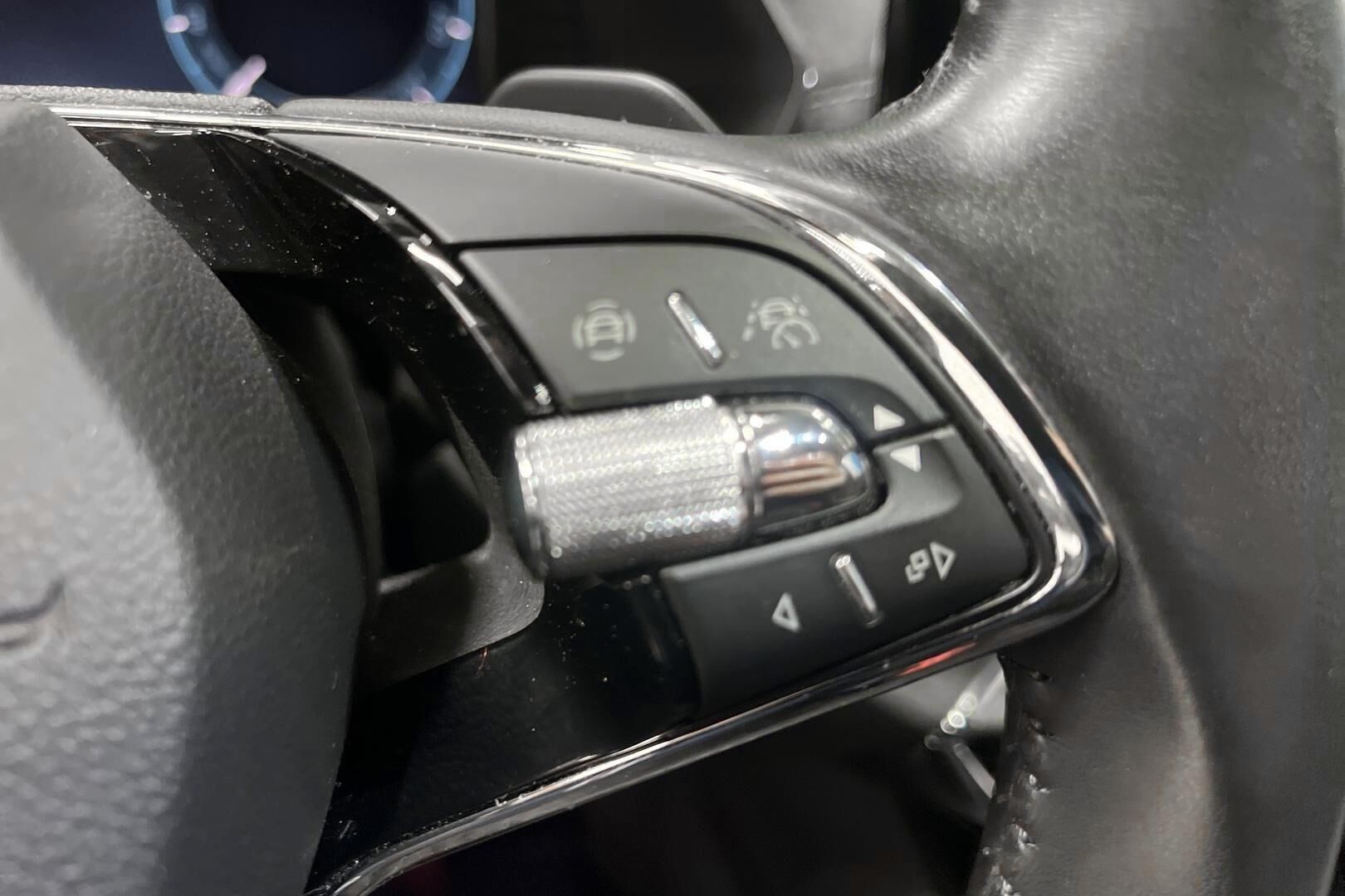 Skoda Octavia iso kuva 19