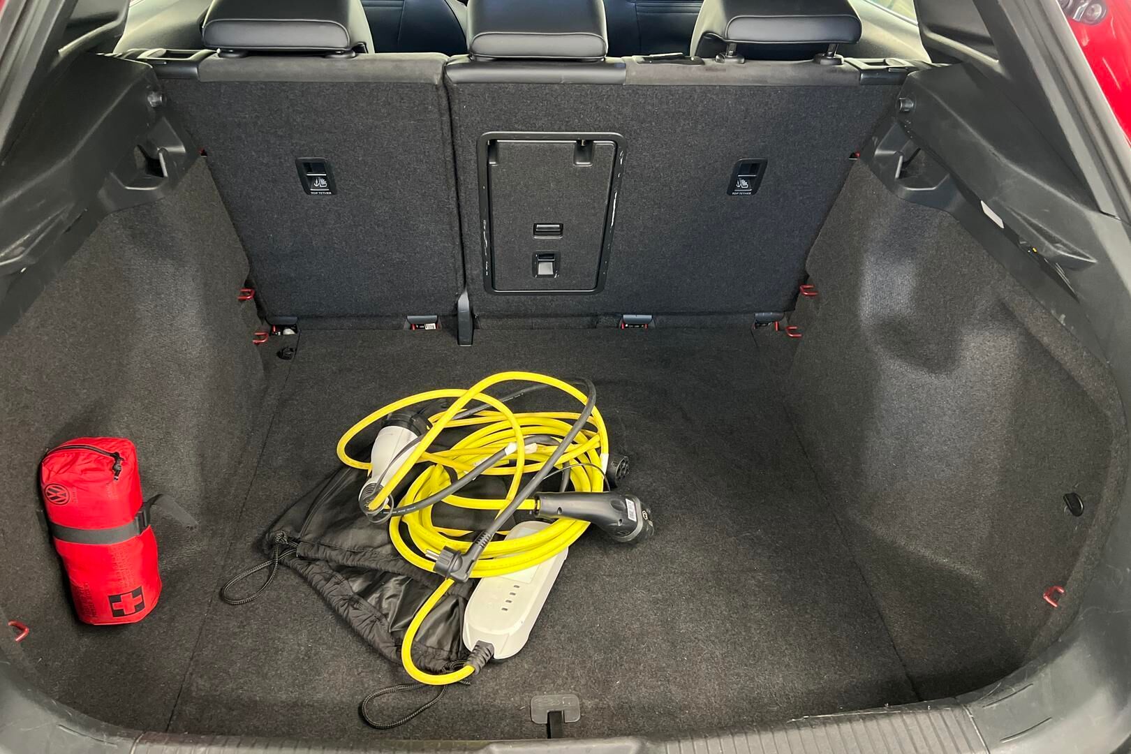 Volkswagen ID.4 iso kuva 10