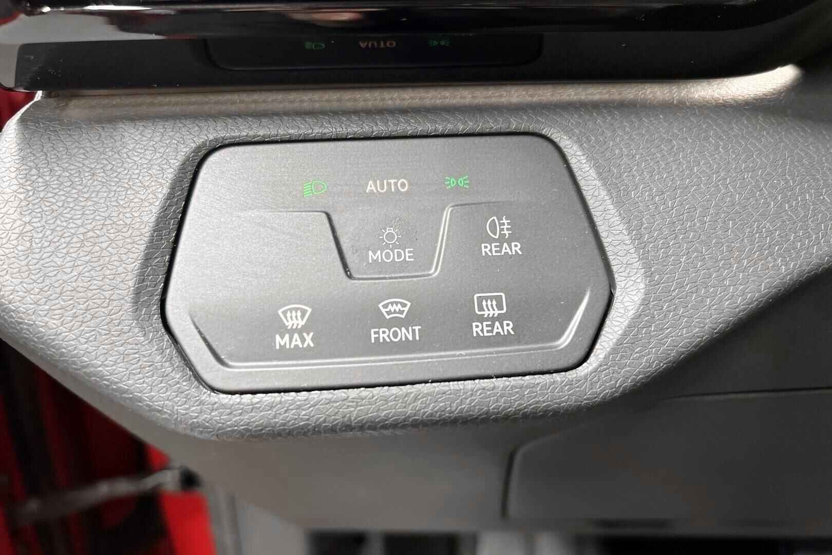 Volkswagen ID.4 iso kuva 16