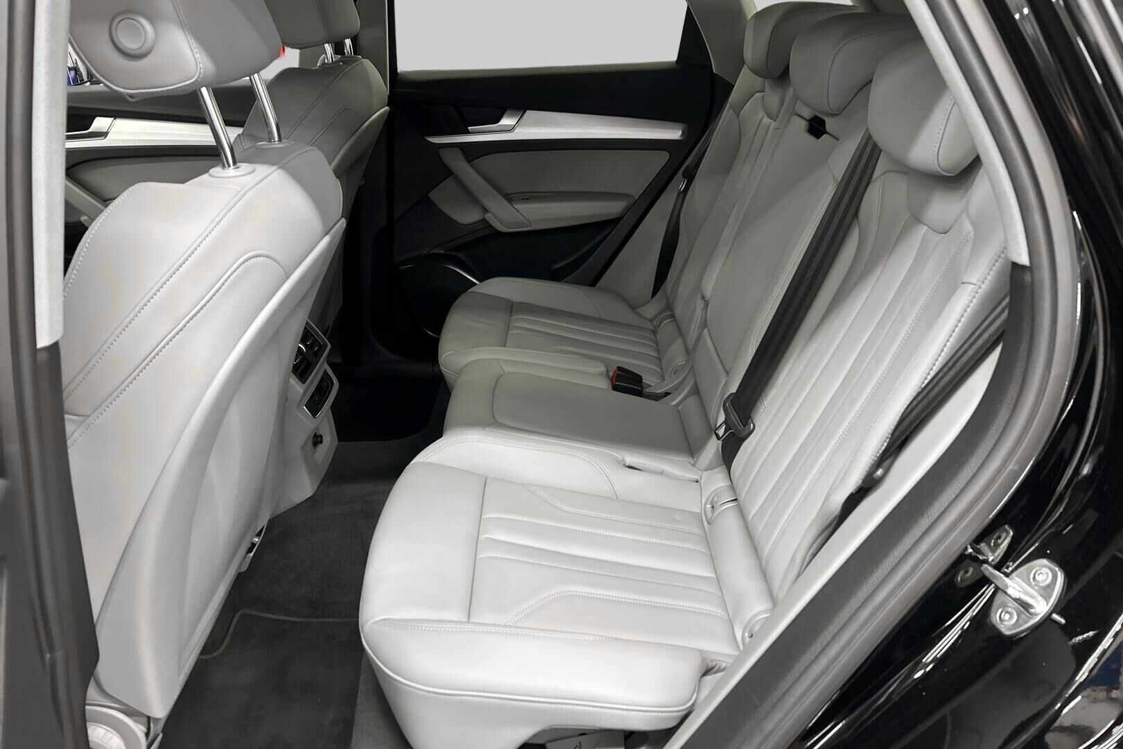 Audi Q5 iso kuva 9