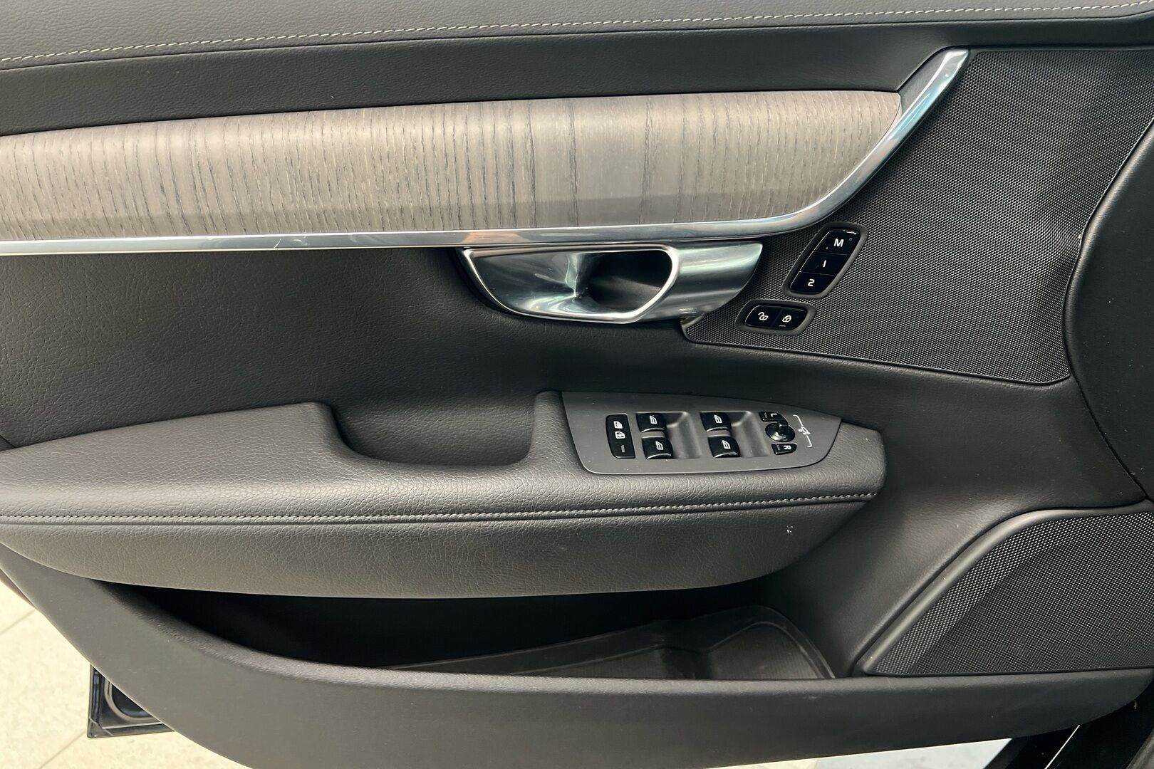 Volvo V90 iso kuva 19