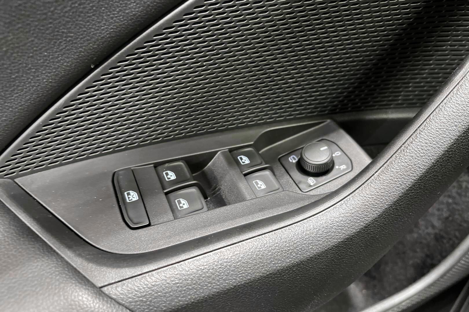 Skoda Octavia iso kuva 34