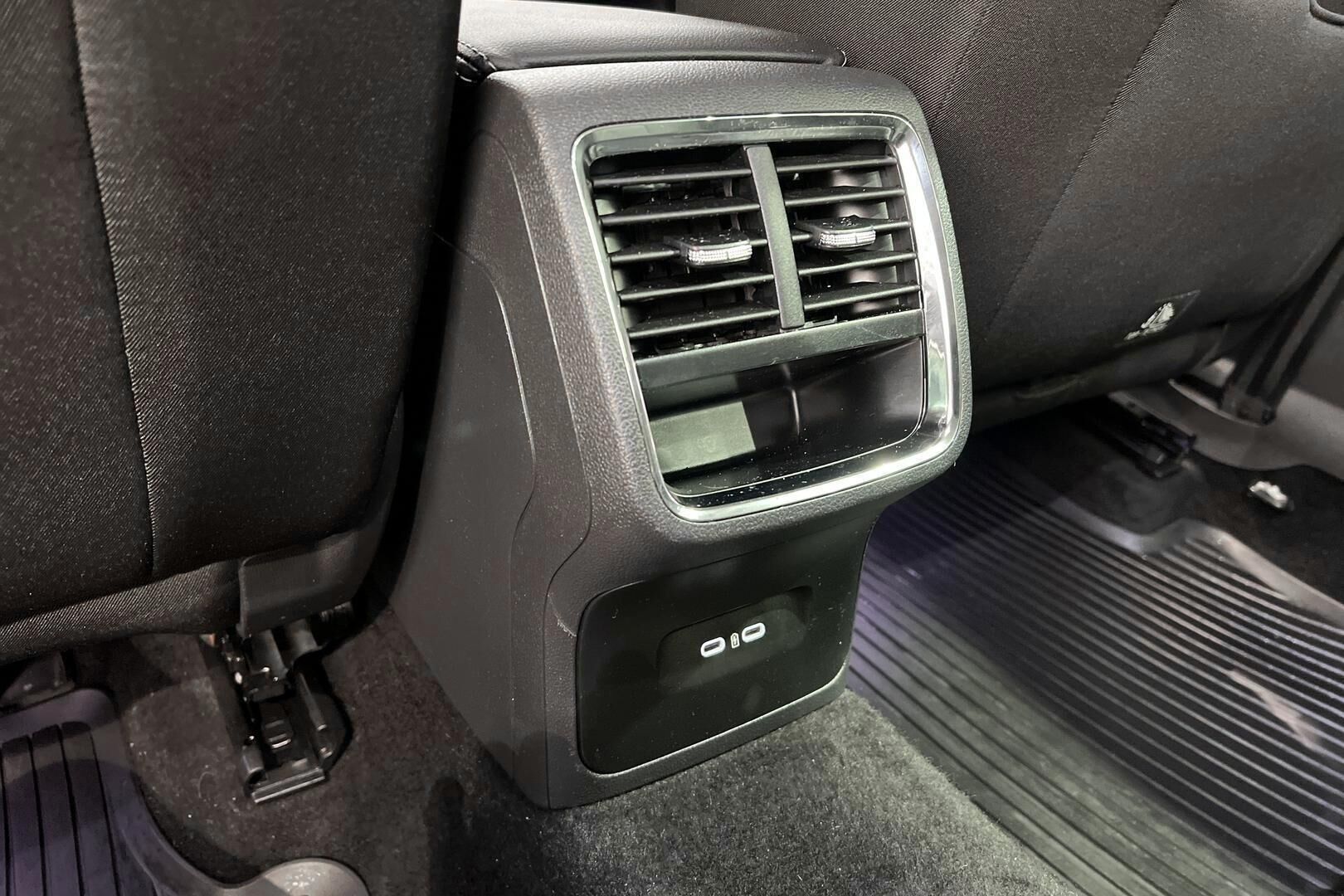 Skoda Octavia iso kuva 35