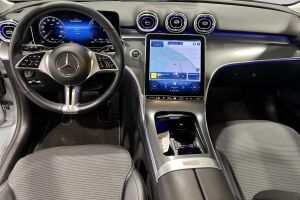 Mercedes-Benz C esikatselu 10