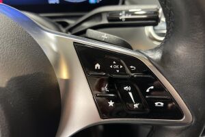 Mercedes-Benz C esikatselu 18