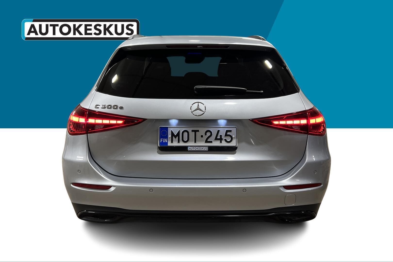 Mercedes-Benz C iso kuva 6