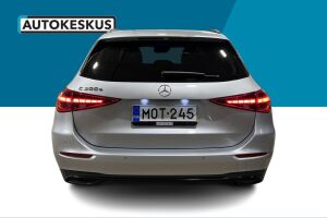 Mercedes-Benz C esikatselu 6