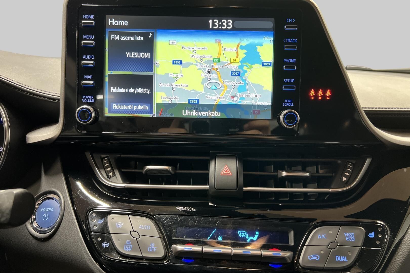 Toyota C-HR iso kuva 14