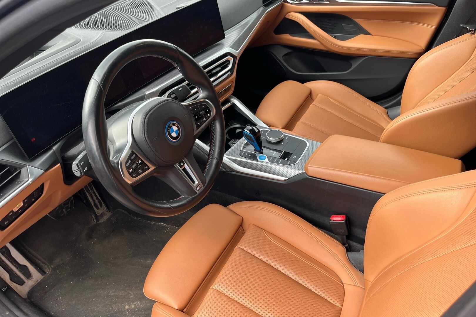 BMW i4 iso kuva 1