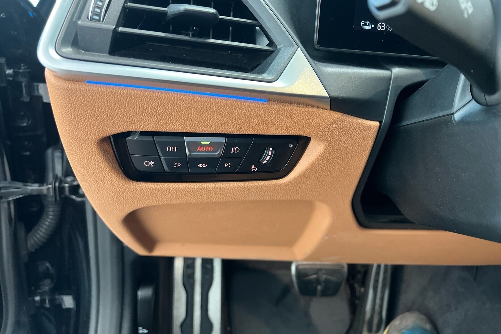 BMW i4 iso kuva 22