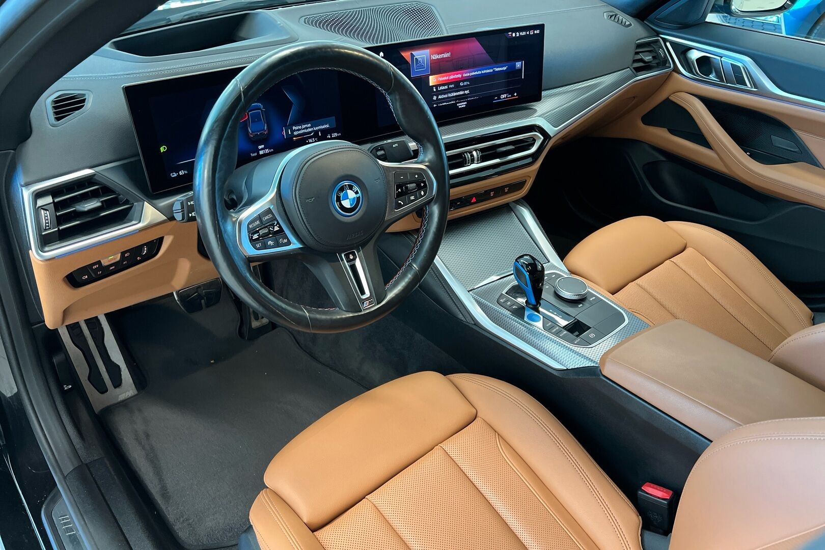BMW i4 iso kuva 13