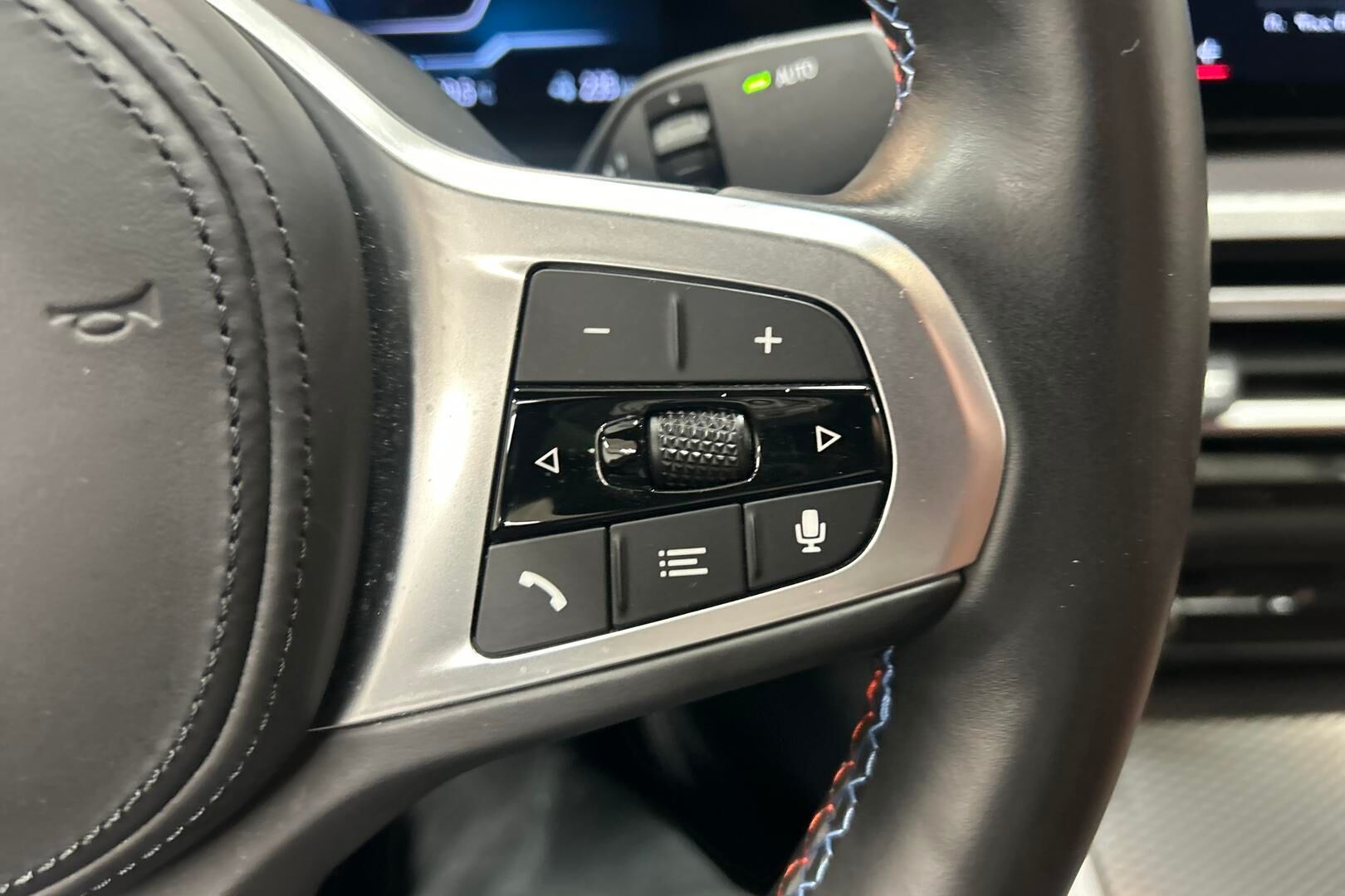 BMW I4 M50 iso kuva 18