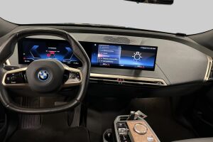BMW iX esikatselu 9