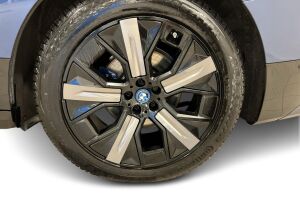 BMW iX esikatselu 11