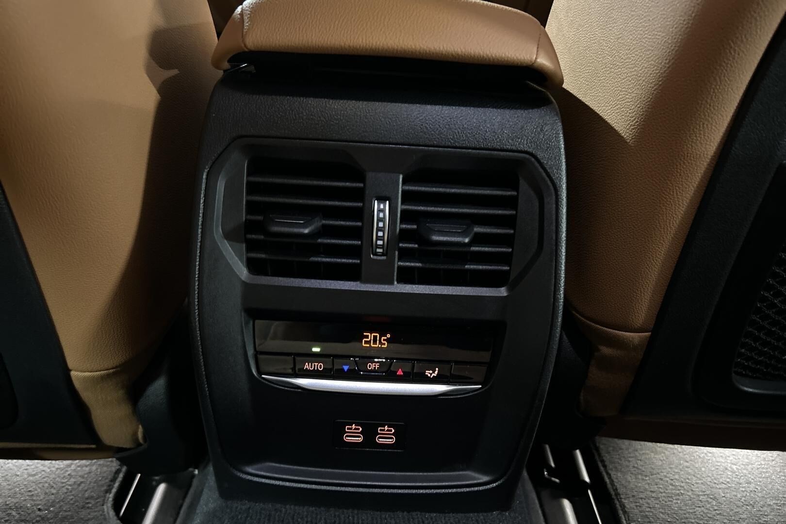 BMW i4 M50 iso kuva 15