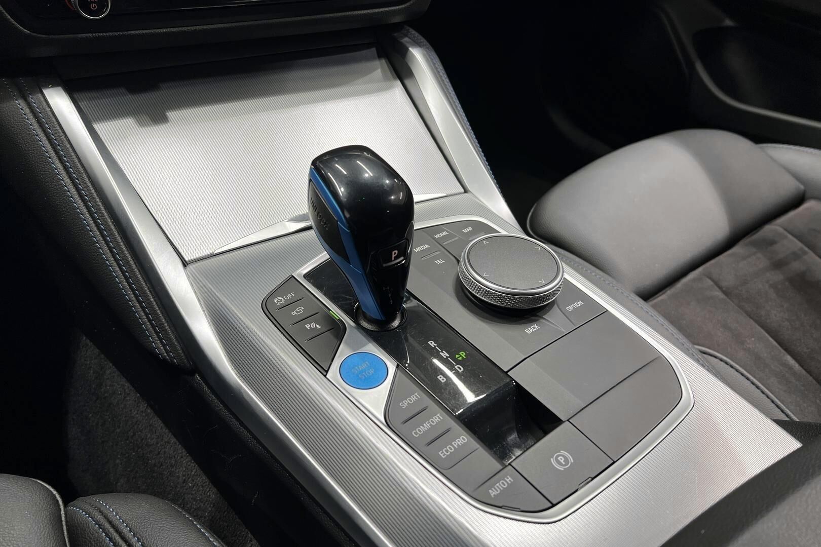 BMW I4 M50 iso kuva 23