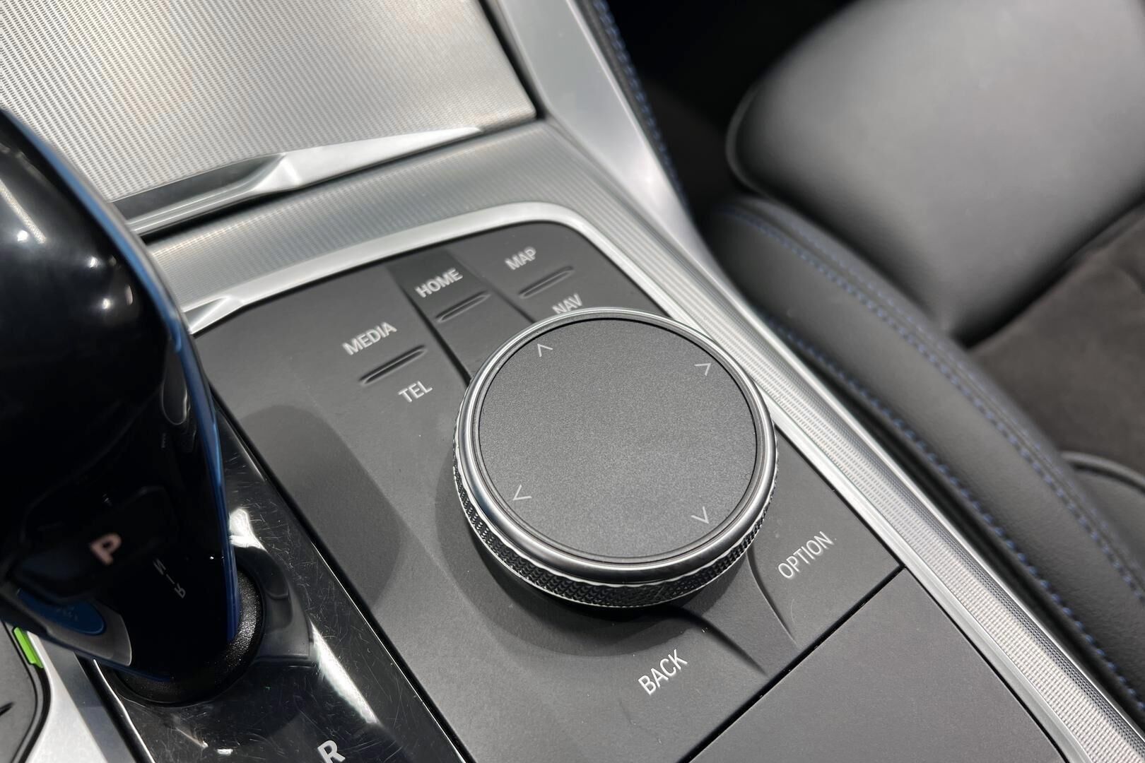 BMW I4 M50 iso kuva 24