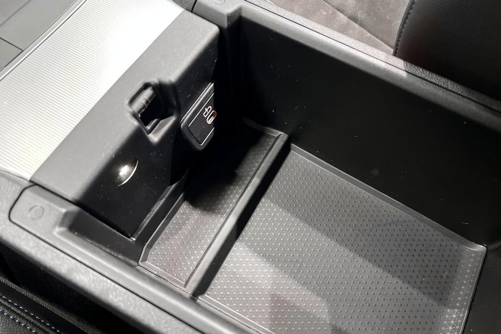 BMW I4 M50 iso kuva 25