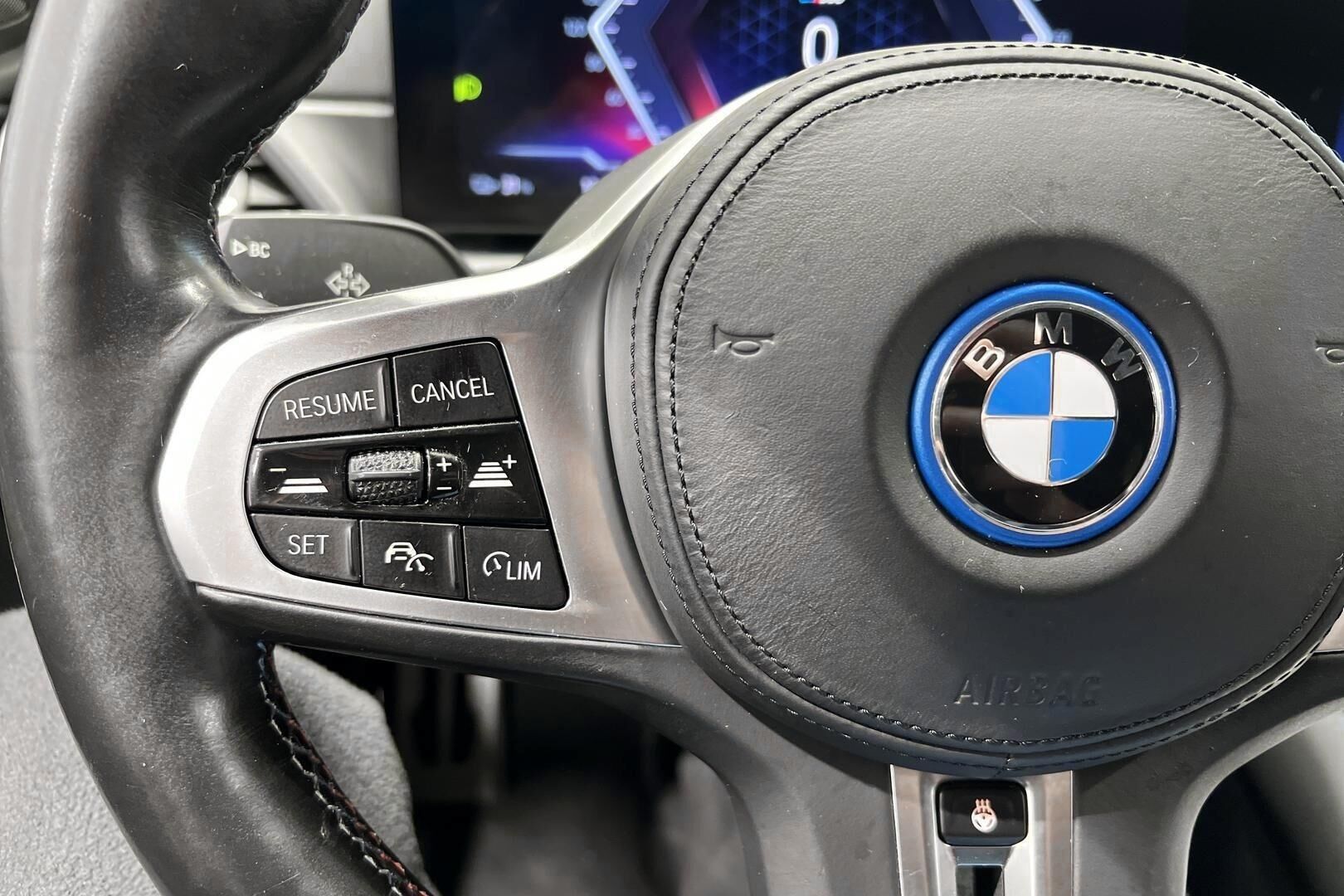 BMW I4 M50 iso kuva 26