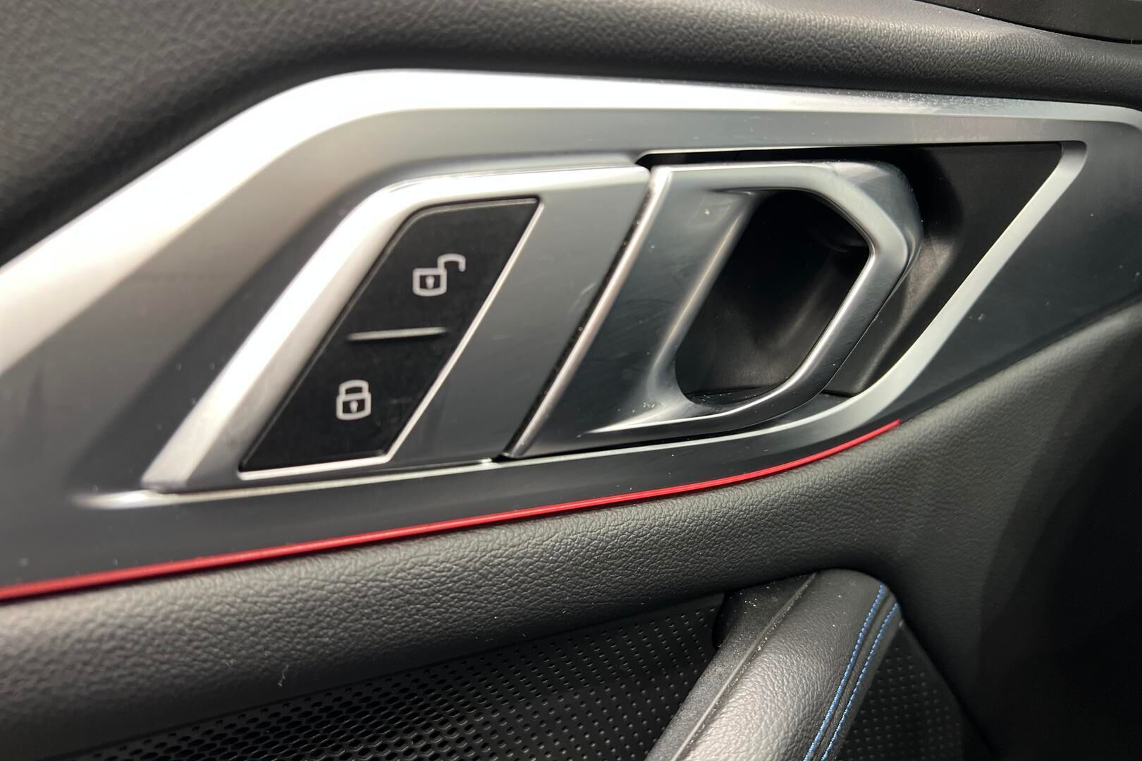 BMW I4 M50 iso kuva 28