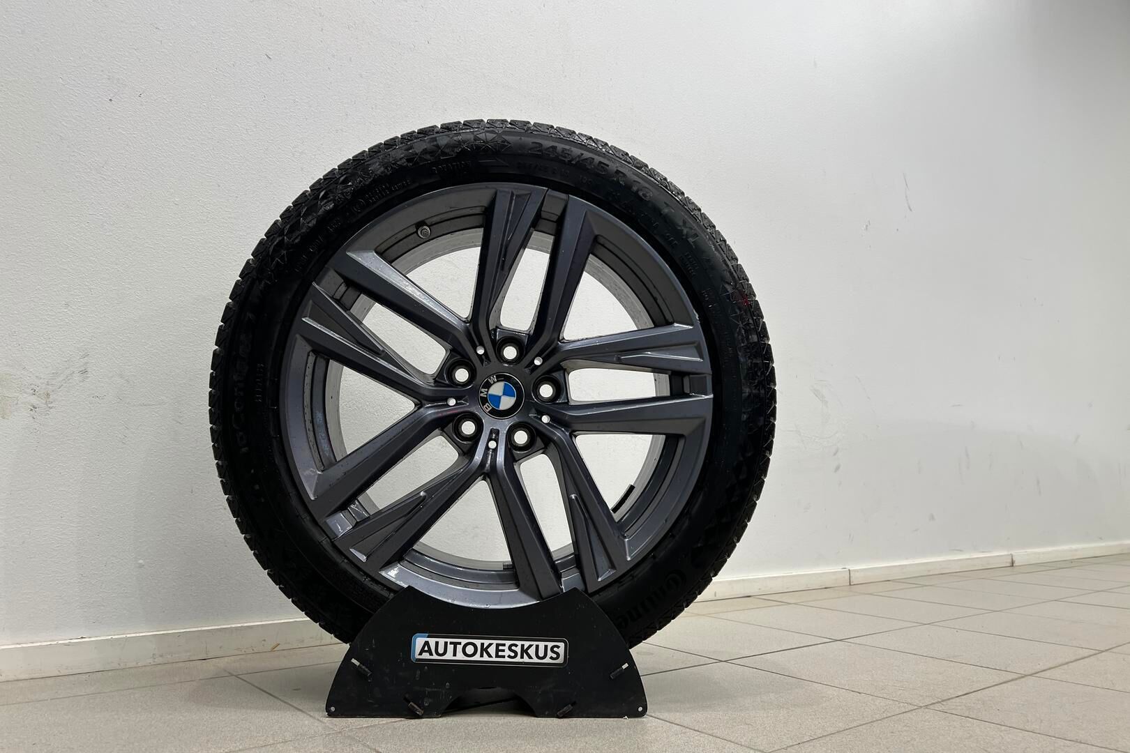 BMW I4 M50 iso kuva 34