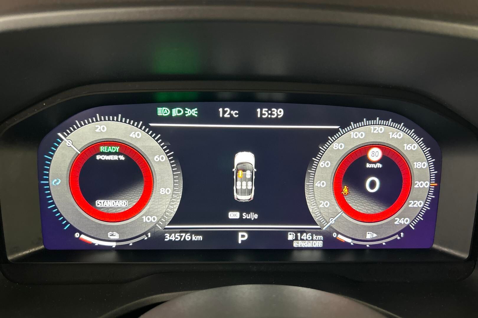 Nissan X-Trail iso kuva 11