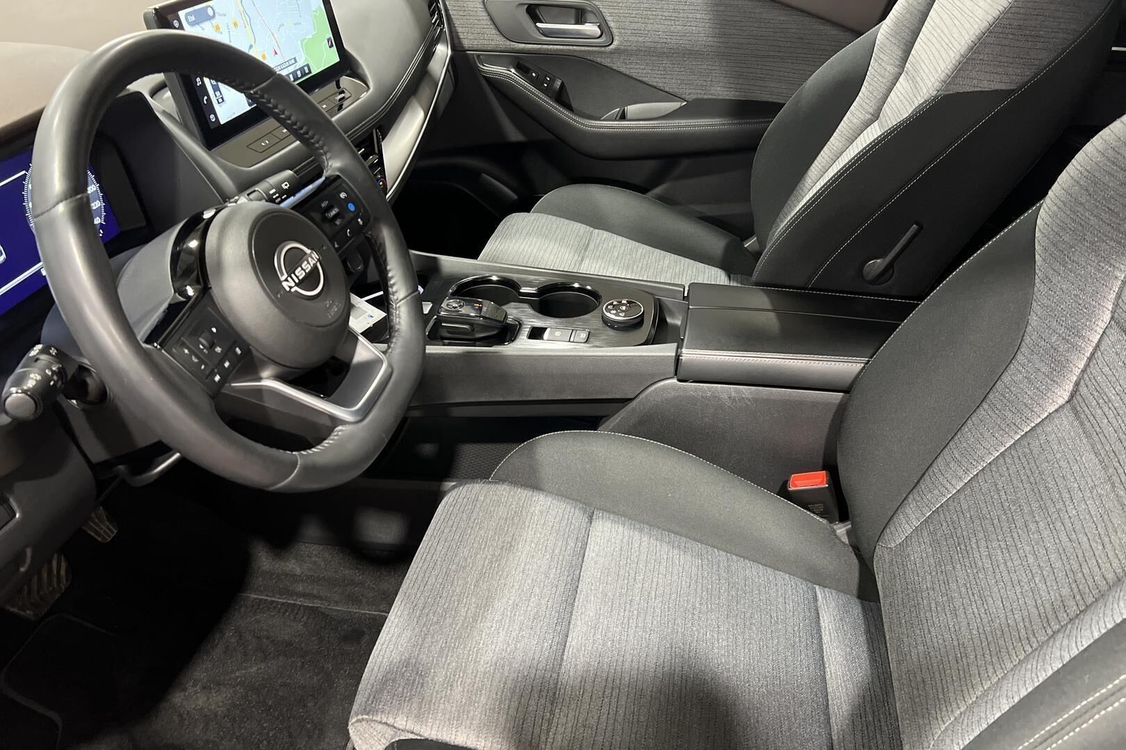 Nissan X-Trail iso kuva 27