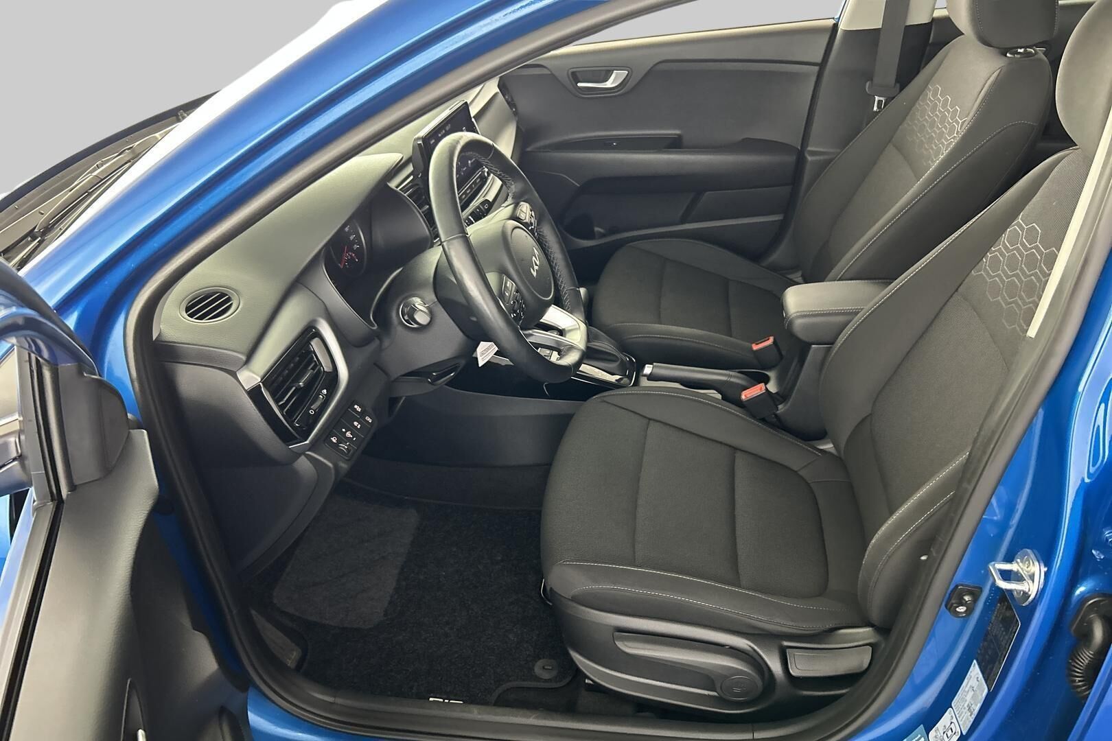 Kia Rio iso kuva 8