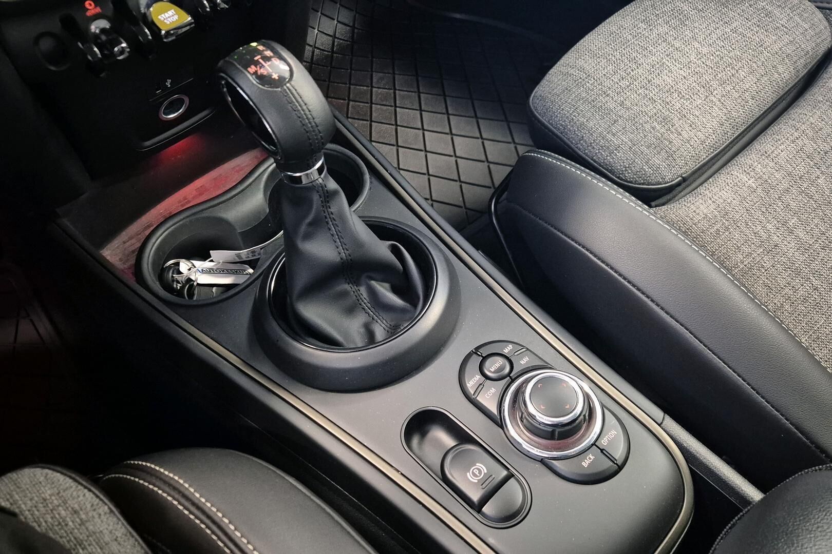 MINI Countryman iso kuva 10