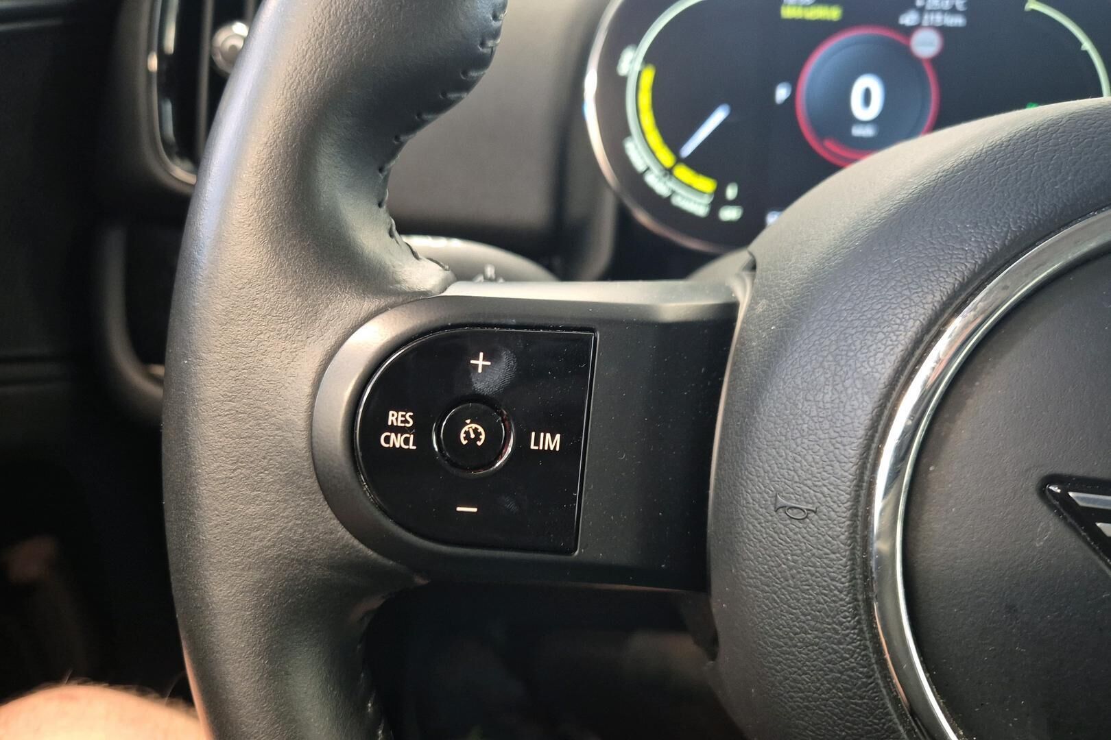 MINI Countryman iso kuva 12