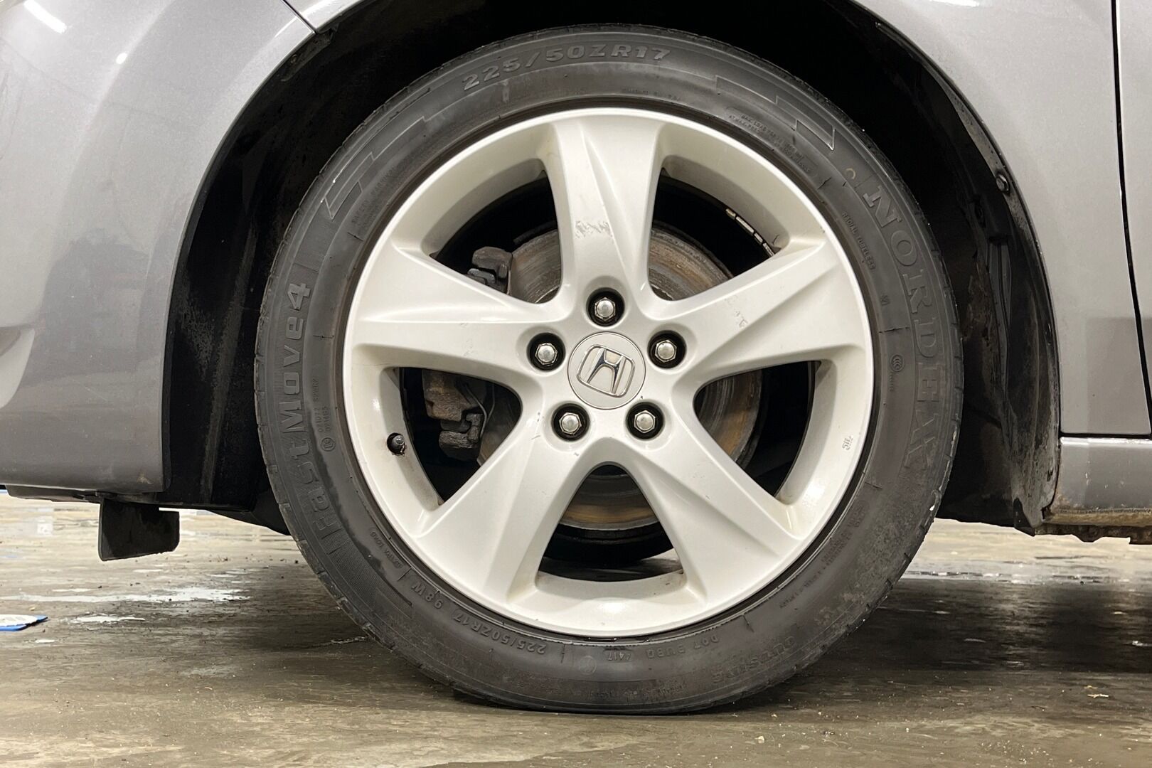 Honda Accord iso kuva 10