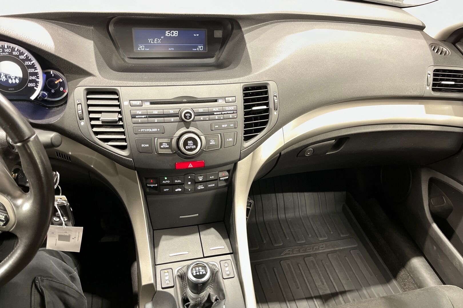 Honda Accord iso kuva 11