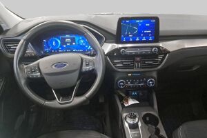 FORD KUGA esikatselu 1