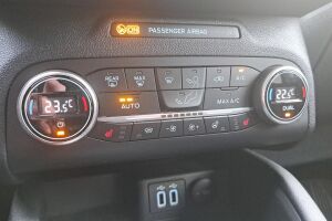 FORD KUGA esikatselu 7