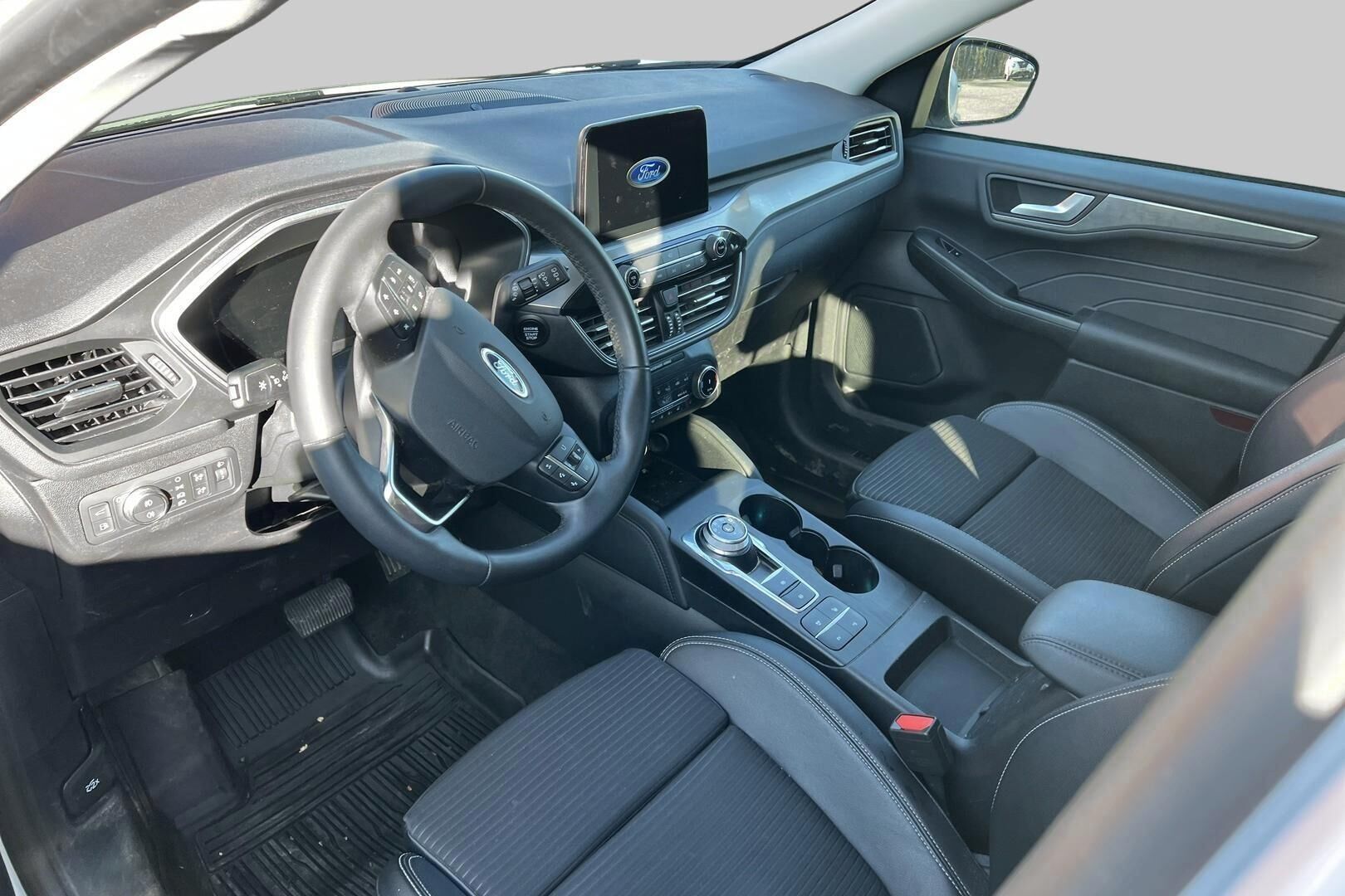 Ford Kuga iso kuva 2