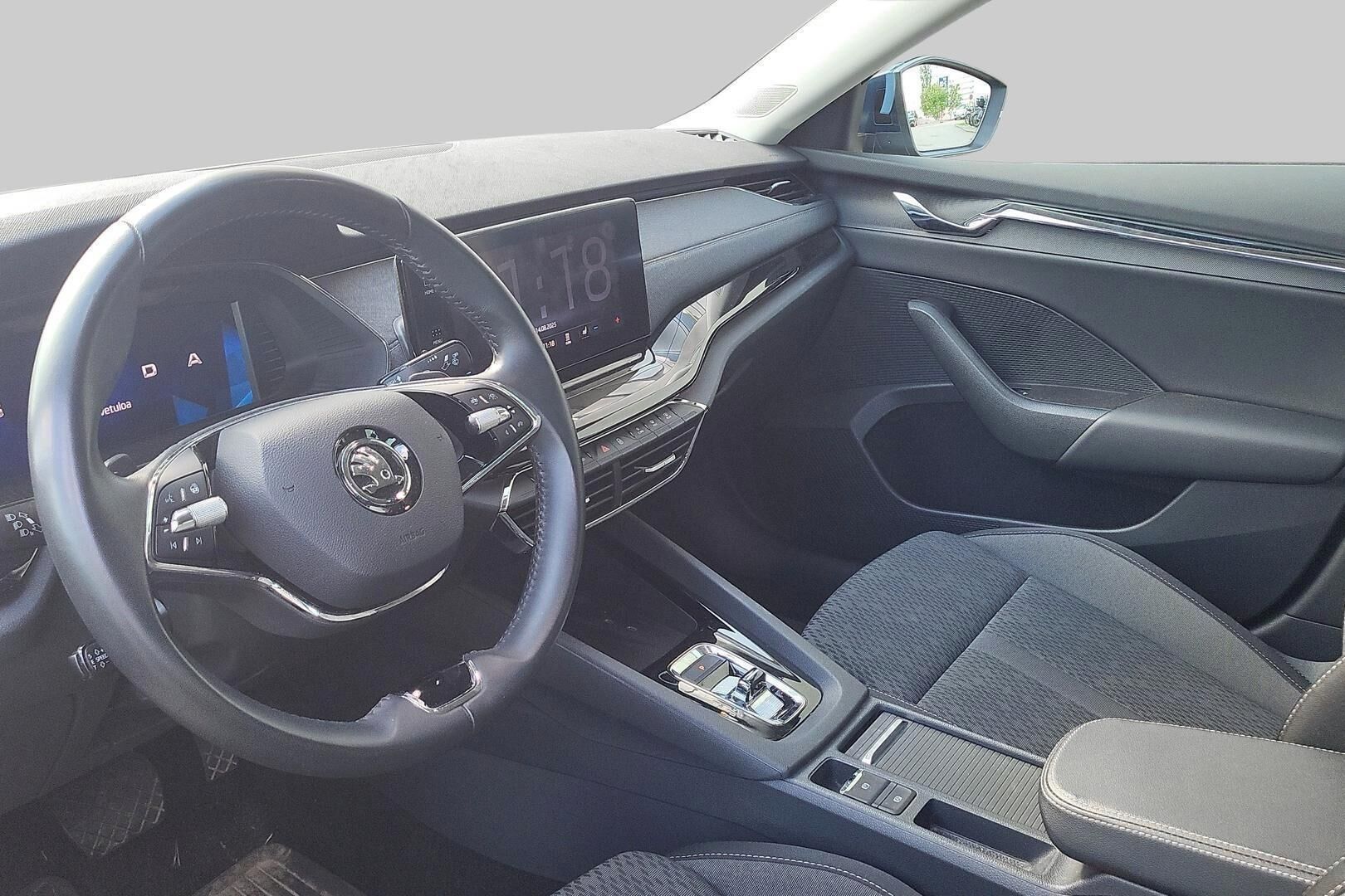 Skoda Octavia iso kuva 1