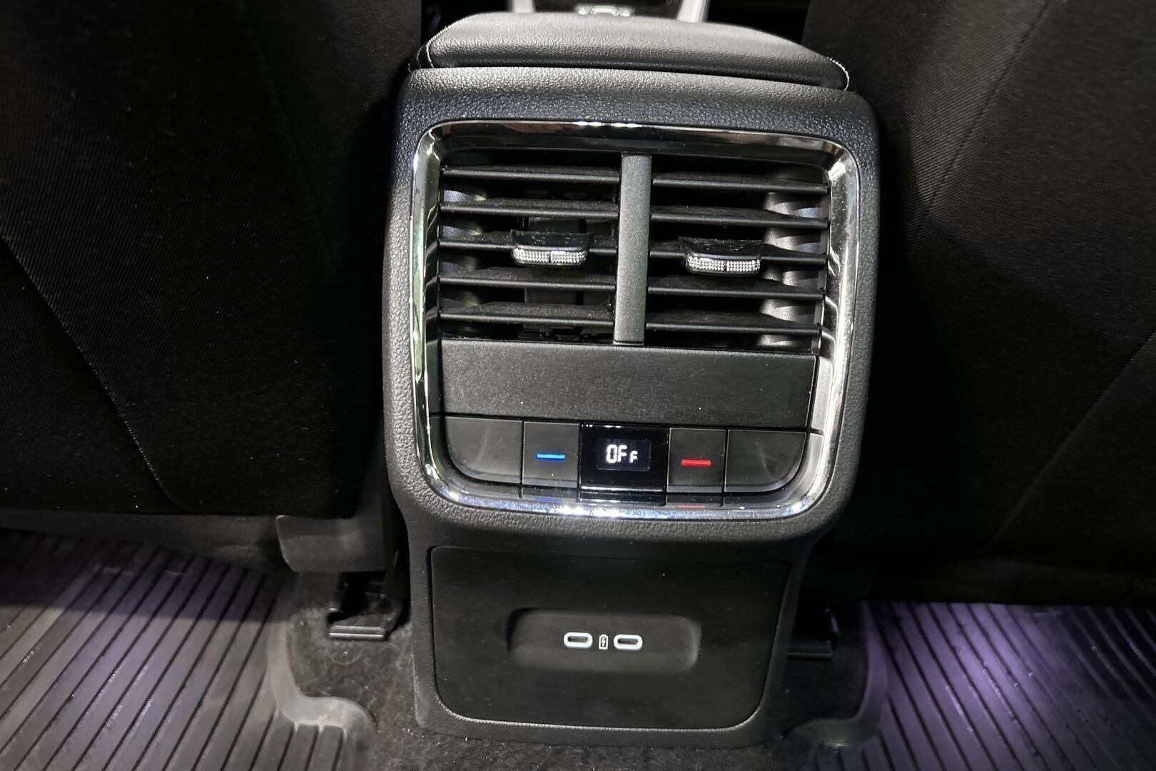 Skoda Octavia iso kuva 26
