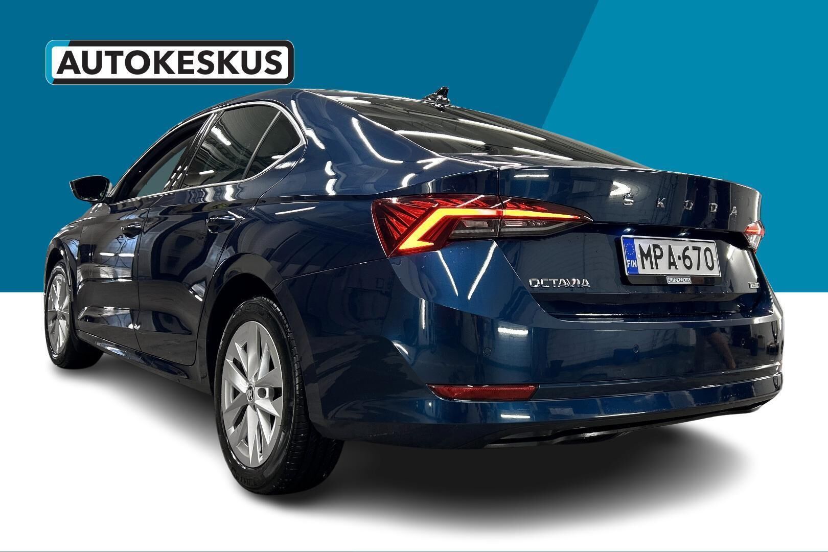 Skoda Octavia iso kuva 7