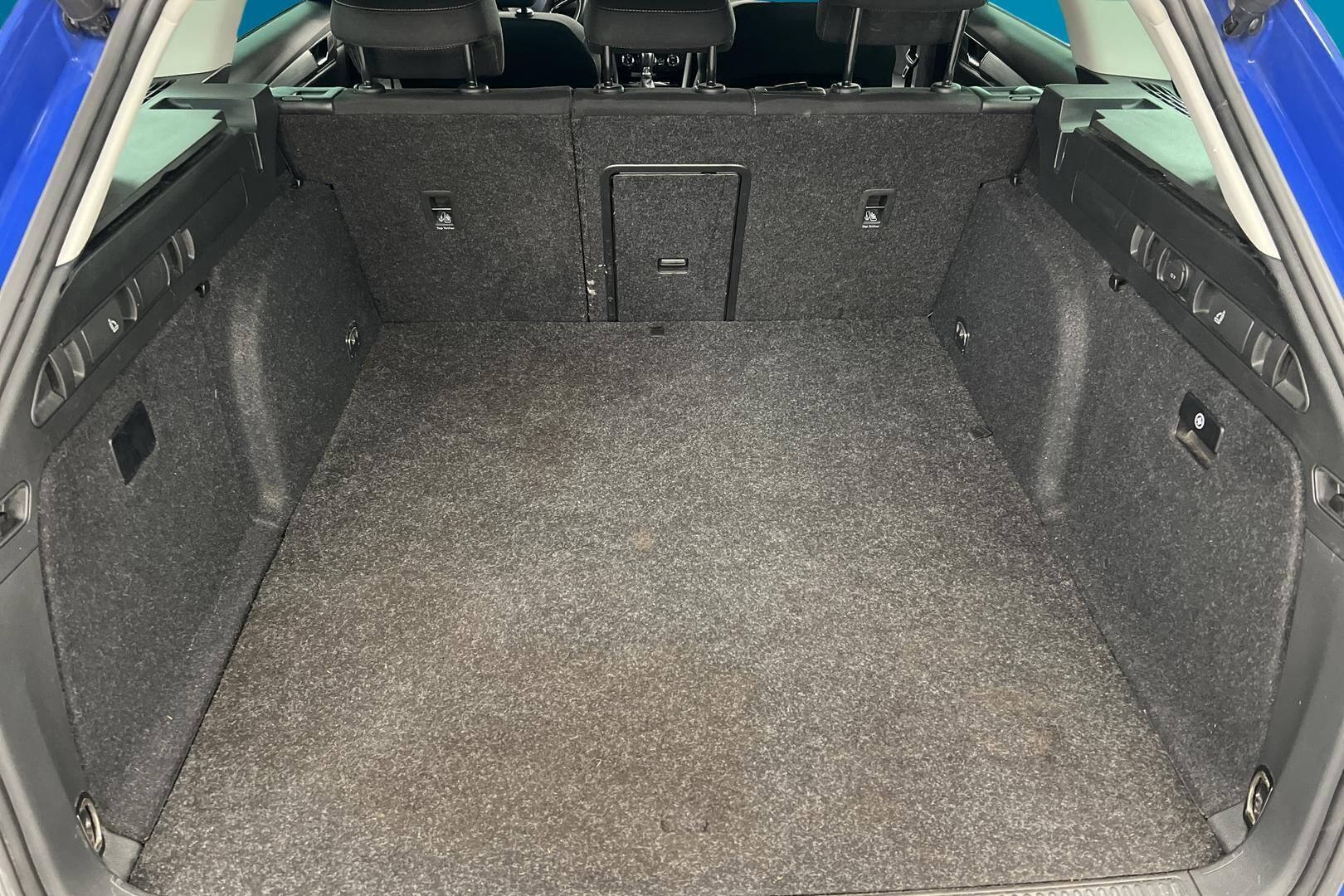 Skoda Superb iso kuva 12
